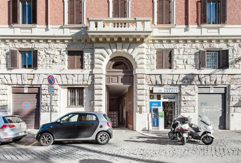 Casa Con Vista Colosseo - Luxury Apartment With Colosseum View Rome